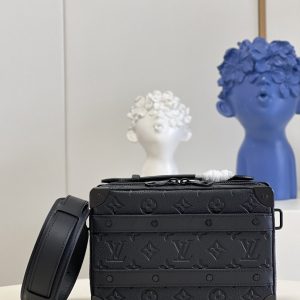 Louis Vuitton Handle Soft Trunk Black Taurillon Monogram For Men, Men's Bags 8.5in/22cm LV M59163