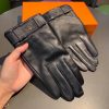 Hermes Soya Gloves In Black