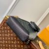 Louis Vuitton Duo Slingbag Black For Men 42cm / 16.5in M30936