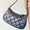 Chanel 23K Black Hobo Bag For Women 9,1in/25cm